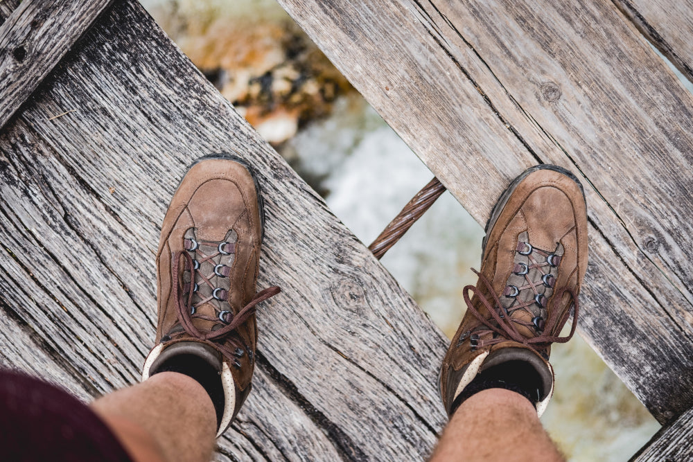 how to remove mold from shoes